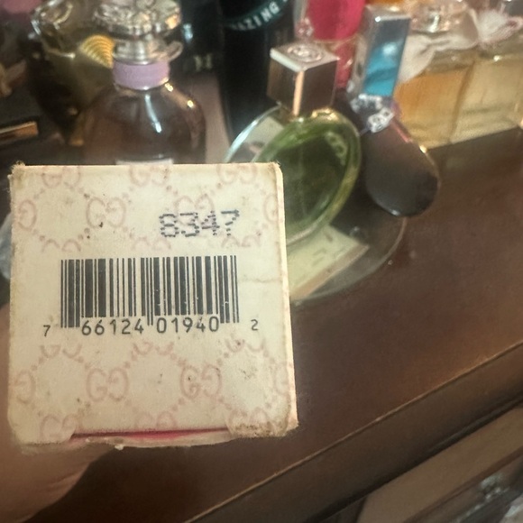 Vintage Gucci Envy Me with Pink and White Design retired scent - Picture 2 of 3